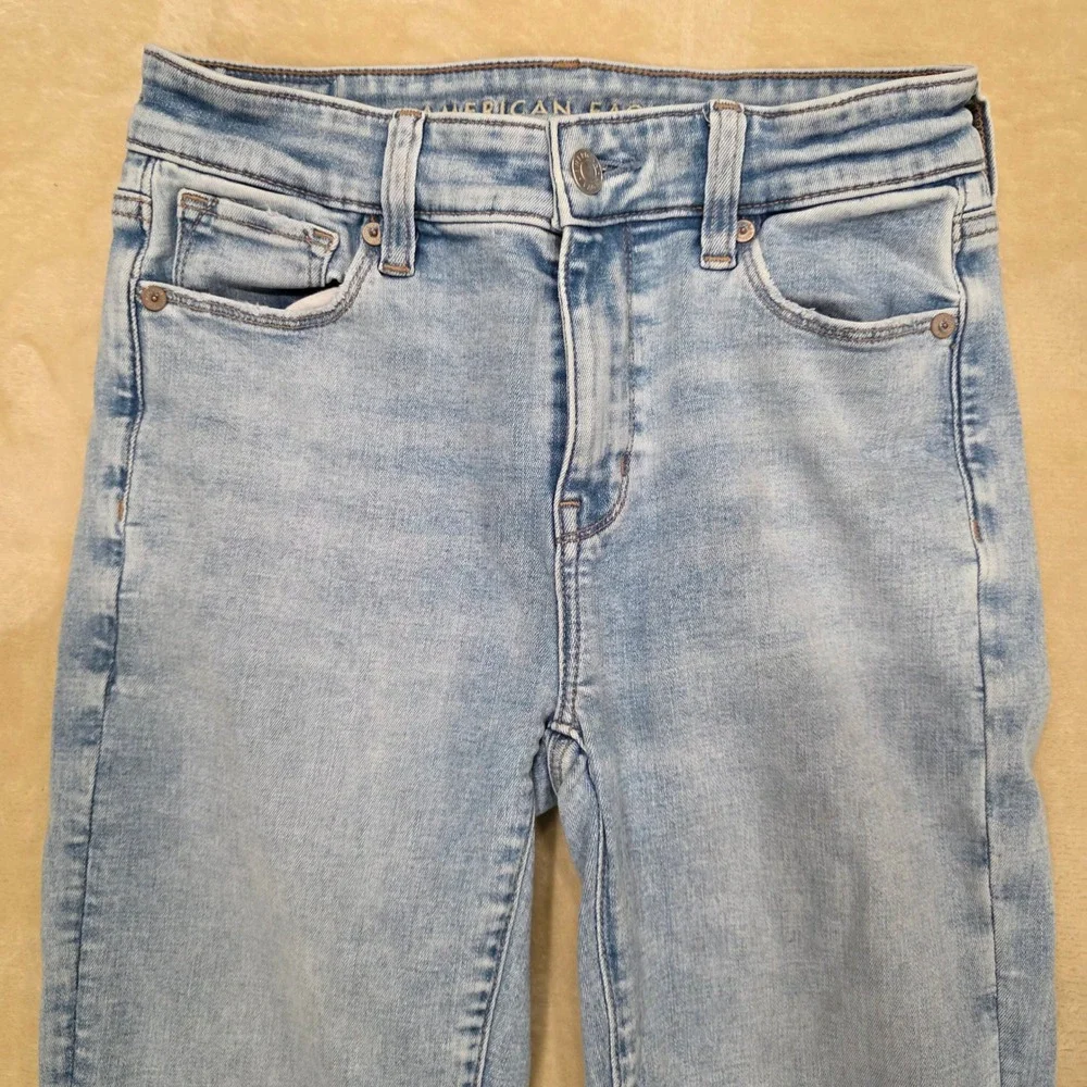 American Eagle High Rise Skinny Kick Jeans Size 2 Distressed Ripped Blue